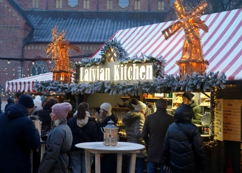 В Старой Риге откроется рождественская ярмарка - 80 торговцев, концерты и развлечения до 4 января.