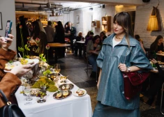 ФОТО: в Риге шумной вечеринкой открылось новое seafood-бистро Fish Corner