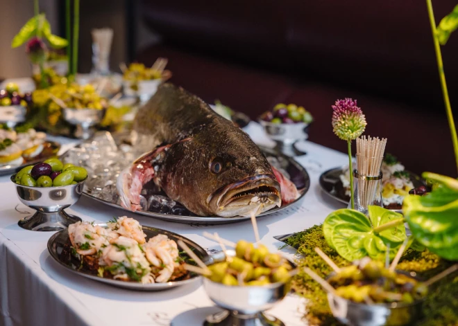 В центре Риги по адресу Тербатас, 41/43 появилась новая гастрономическая локация - бистро Fish Corner. 