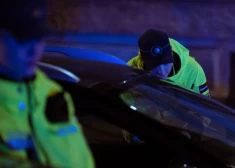 2000 евро не спасли: пьяный водитель в Даугавпилсе пытался откупиться от полиции