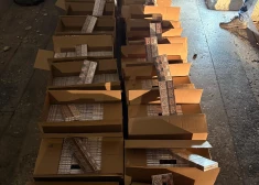 Ogrē aizturēts vīrietis ar 320 000 nelegālo cigarešu krājumu