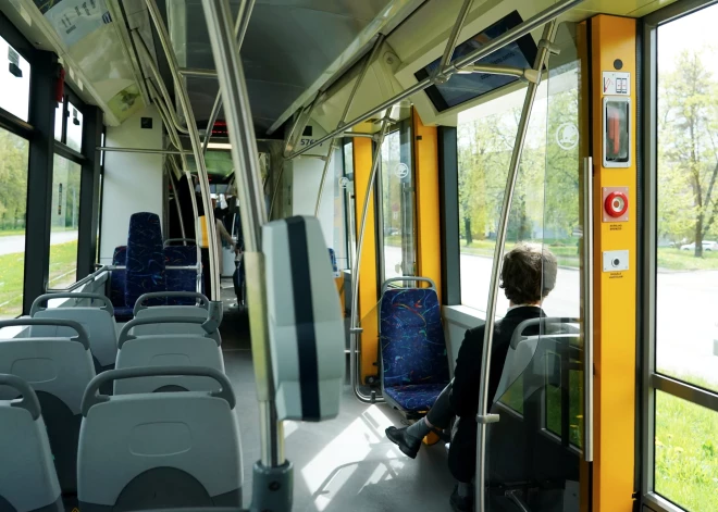 "Выходя, не забудьте свой стул": Rīgas satiksme - об удивительных находках в транспорте