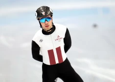 Saspringtā finišā Latvijas šorttrekisti iekļūst stafetes pusfinālā