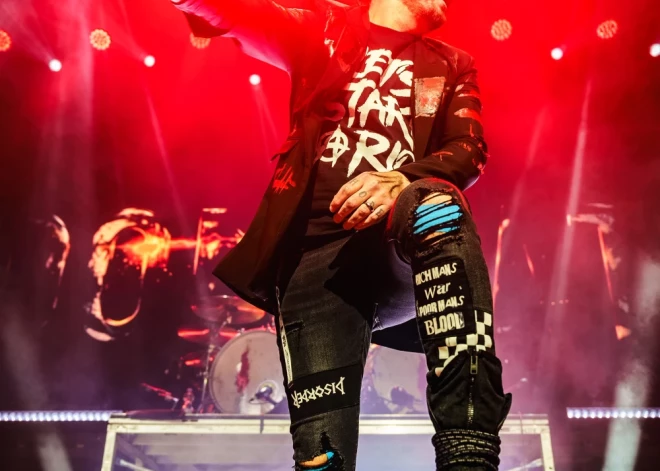 Rīgā uzstājās “Three Days Grace”.