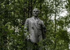 Советские граждане могли путешествовать, однако для большинства это ограничивалось границами самого СССР, в крайнем случает - ближайшими социалистическими странами.