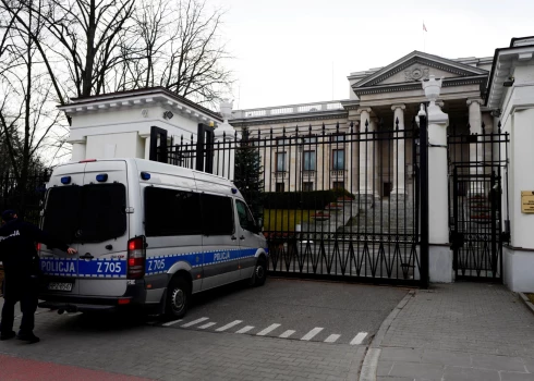 Rezolūcija par Krievijas vēstniecības Varšavā pārcelšanu tika pieņemta ar 439 balsīm "par", nevienam nebalsojot "pret" un tikai vienam deputātam atturoties.