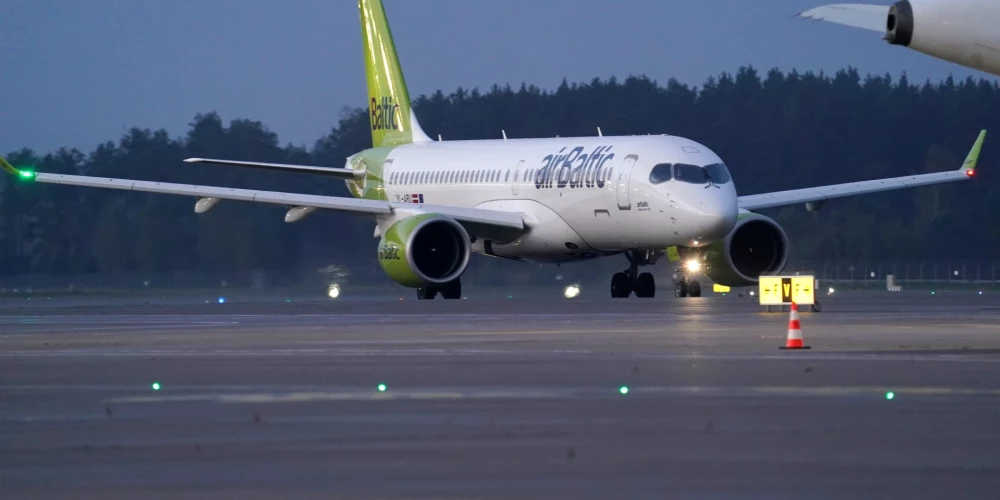 Государство устало платить - спасать airBaltic теперь должны частники?