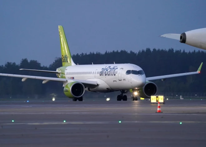 airBaltic - национальная авиакомпания или чемодан без ручки? Латвия ищет, кому его сдать