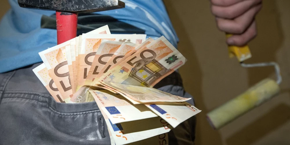 Получая дополнительные средства, важно оценить, не стоит ли направить их на создание резервного фонда — так называемой «финансовой подушки безопасности».