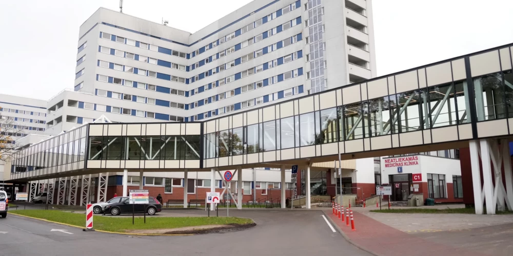 "Gaiļezerā" notikusi ūdens noplūde, taču slimnīcas darbība nav ietekmēta.