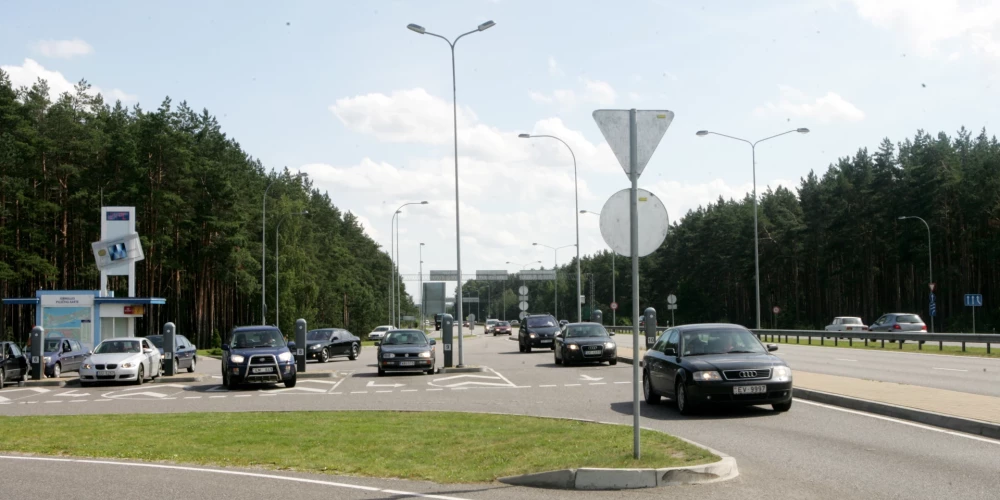 Немка заплатила штраф в Юрмале за одну неправильную букву в номере.