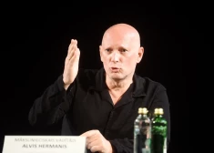 "Езжайтe в Украину и записывайтeсь в их армию": слова Херманиса о "мирном плане" Трампа вызвали бурю в соцсетях