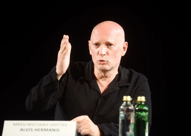 "Езжайтe в Украину и записывайтeсь в их армию": слова Херманиса о "мирном плане" Трампа вызвали бурю в соцсетях