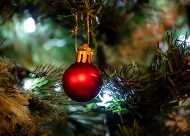 Četri cilvēki sašauti Ziemassvētku eglītes iedegšanas ceremonijas laikā (VIDEO)