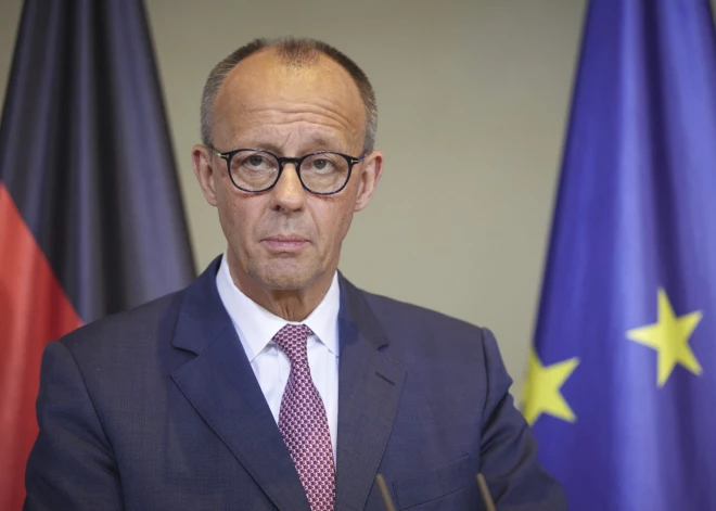 Aptauja: atbalsts Merca valdībai nokrities līdz rekordzemam līmenim