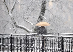 Pirmdien austrumu un centrālajos rajonos gaidāms sniegs