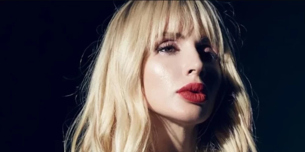 Ukraiņu dziedātāja Svetlana Loboda jau kādu laiku dzīvo Latvijā.