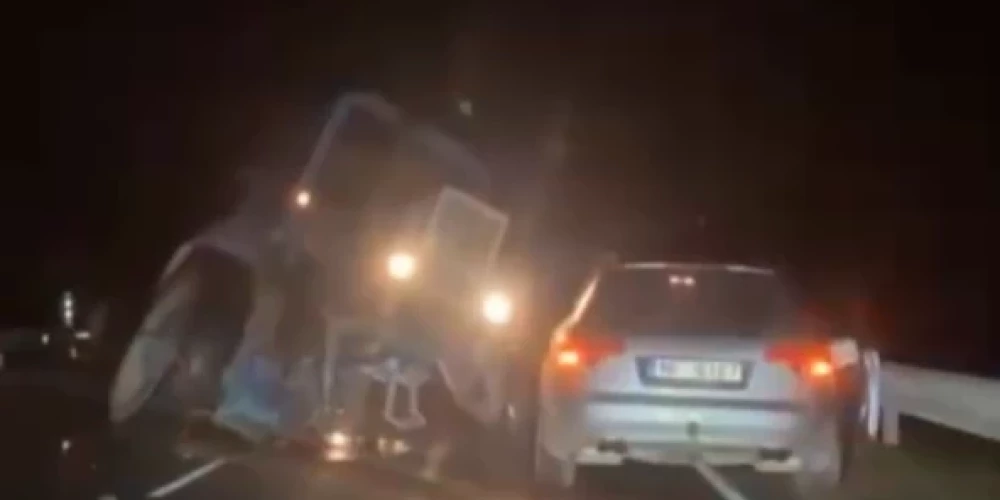 Notikusi smaga sadursme.