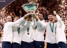 Itālijas tenisisti trešo reizi pēc kārtas uzvar Deivisa kausa izcīņā