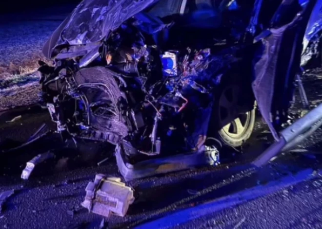 Трагедия на трассе в Латгале: в ДТП погиб ребенок, мать в тяжелом состоянии