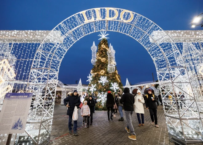 Период ожидания самых красивых праздников года в Центре отдыха LIDO начался поистине масштабно — мероприятие по открытию зимнего сказочного королевства 23 ноября посетили несколько тысяч человек.