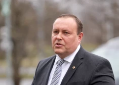 Не сбивайте и не ловите: МВД объясняет, как вести себя при встрече с шарами-контрабандистами