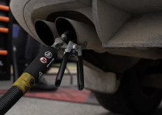 Lai nedūmo un labi tur ceļu. Pārbaudam kvēpu filtrus un riepu protektorus