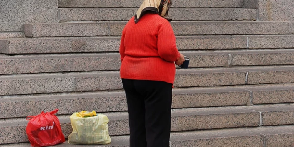 Каждый пятый человек в Латвии находится в зоне риска бедности.