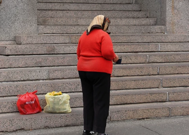 Где в Европе больше всего людей в зоне риска бедности и как Латвия выглядит на фоне ЕС?