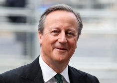 Lielbritānijas ekspremjers Kamerons paziņo, ka viņam konstatēts vēzis