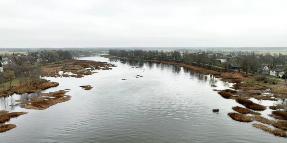 Nokrišņu daudzums novembra vidū Latvijā bijis 35% mazāks par normu. 