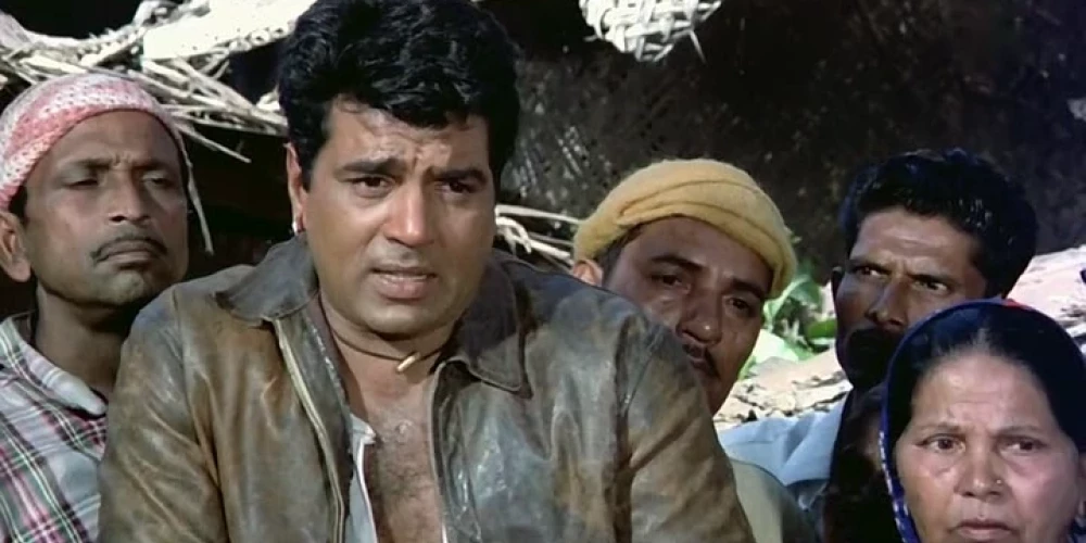 Дхармендра в фильме "Зита и Гита".