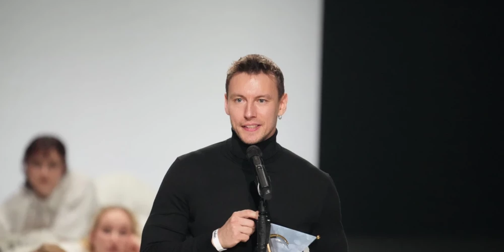 Antons Freimans ir baleta solists, 2025. gadā ieguvis "Spēlmaņu nakts" balvu "Gada baleta mākslinieks".