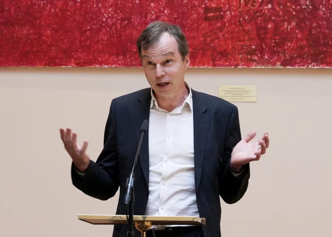 "Если бы у нас были те 800 миллиардов": исследователь нашел причину экономических трудностей в Латвии