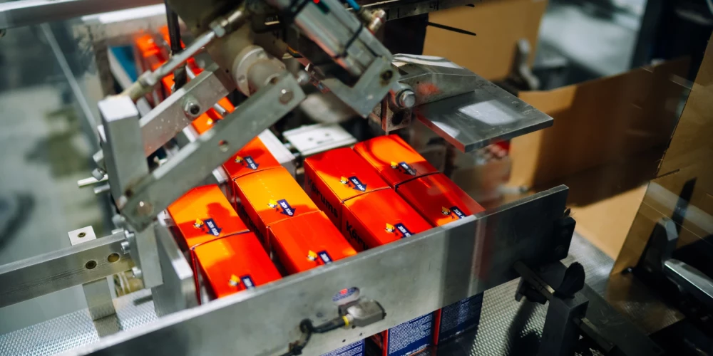 Kārums sieriņi pirmo reizi aizceļo uz veikaliem Dienvidkorejā.