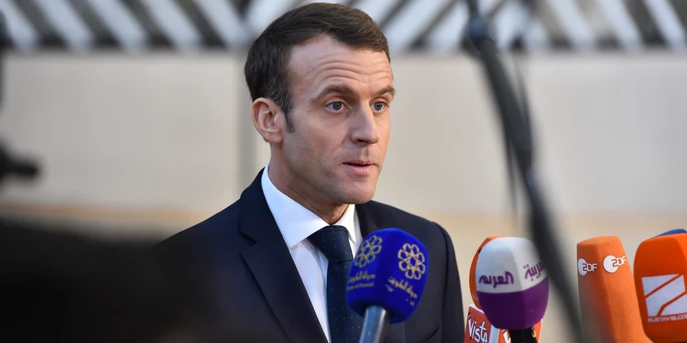 Ukrainas kapitulācija nav pieļaujama, uzsver Makrons.