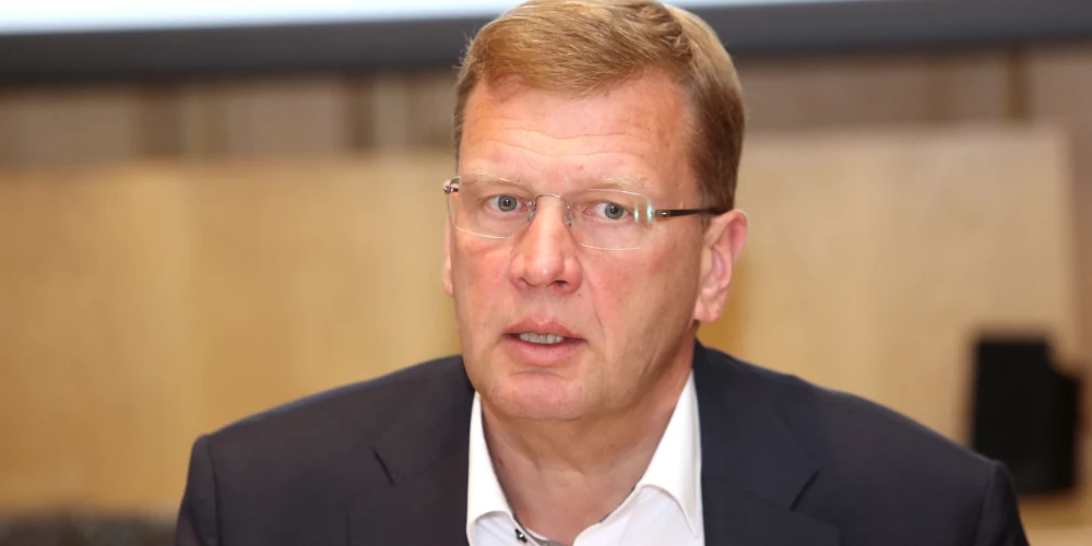 Latvijas Bankas Naudas apgrozības pārvaldes vadītājs Jānis Blūms teic, ka skaidrās naudas nākotne nav apdraudēta.