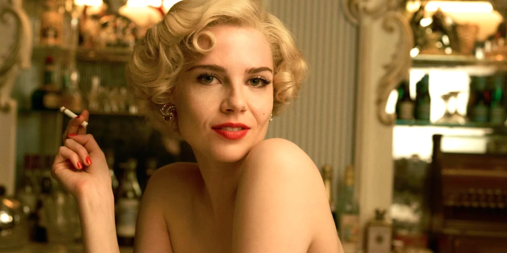 "A Cruel Love: The Ruth Ellis Story" ir četru sēriju britu vēsturiska drāma par pēdējo sievieti, kas tika pakārta Lielbritānijā.