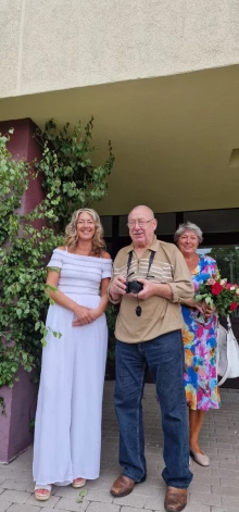 Liene Lasmane ar tēti un mammu.