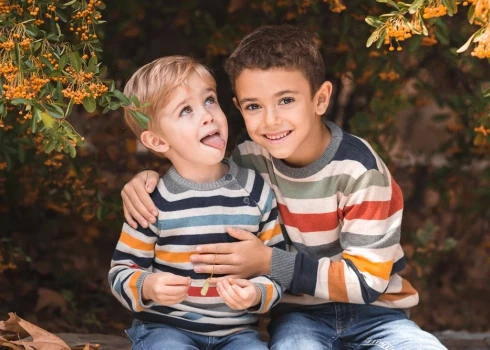 Vai, esot mazam, vispār var pateikt, kāda ir bērna seksuālā orientācija?! Izrādās, var gan, un pirmās iezīmes pamanāmas vidēji jau no trīs gadu vecuma. To apliecina vairāki pētījumi. 