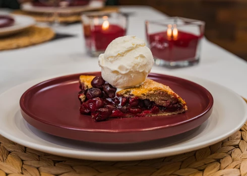 Ķiršu galete. Publicitātes foto