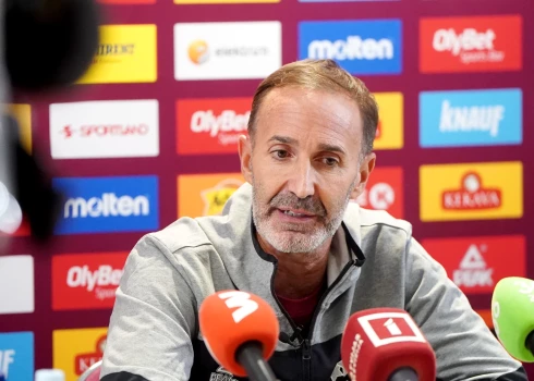 Jaunais izlases treneris Sito Alonso preses konferencē plaši skaidroja savu basketbola filosofiju.