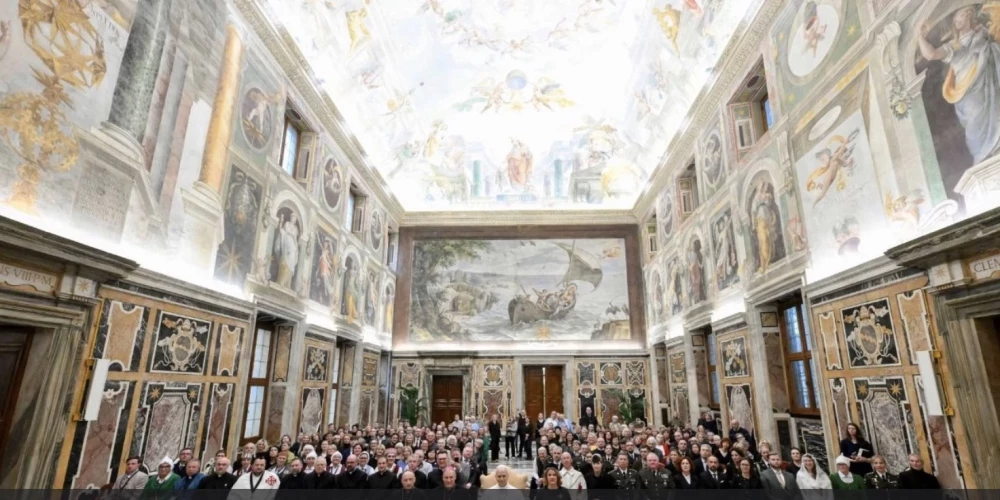 Pēc Jauns.lv publikācijas Vatikāna oficiālais medijs izmaina publikāciju. 