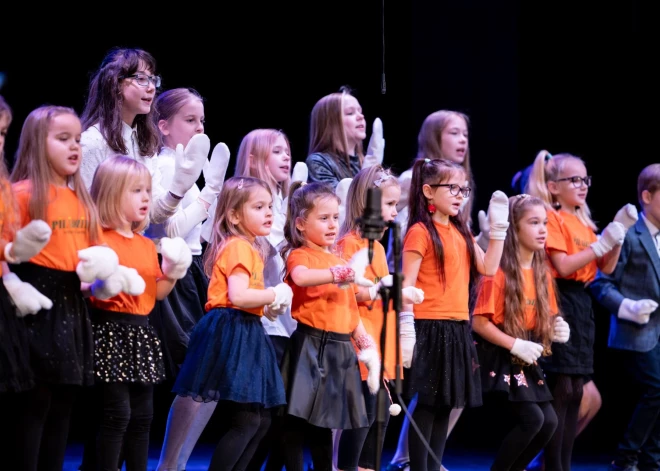 “Ziemeļblāzmā” aicina uz tradicionālajiem bērnu dziedāšanas svētkiem “Mīlestības diena Latvijai” – koncertuzvedumu “Mūsu mīļvārdiņi”