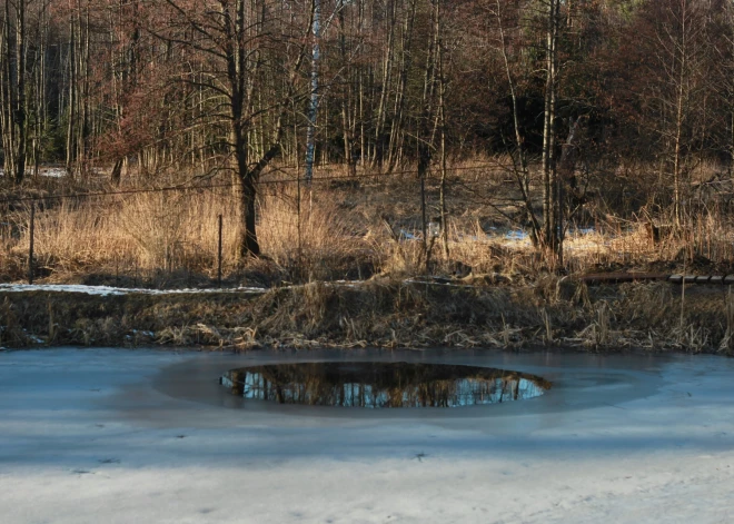 Jūrmalas pašvaldība brīdina: nekāpiet uz ledus!