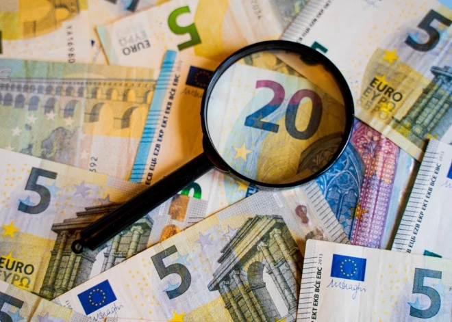 Латвийцам рассказали, какую сумму на 3-м пенсионном уровне реально откладывает средний участник - цифра может удивить