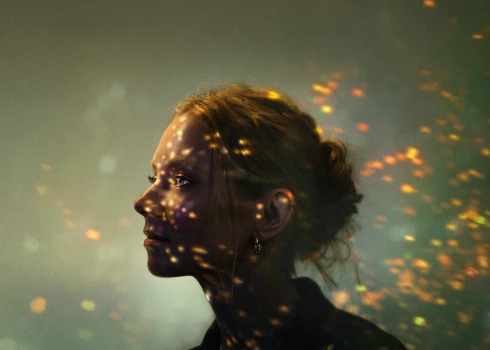 Это представление похоже на эмоциональное жизненное путешествие – яркое и полное неожиданных контрастов.