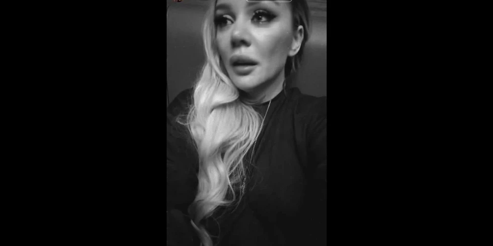 Анна Седокова, рыдая, сказала, что каждый день пытается жить дальше.