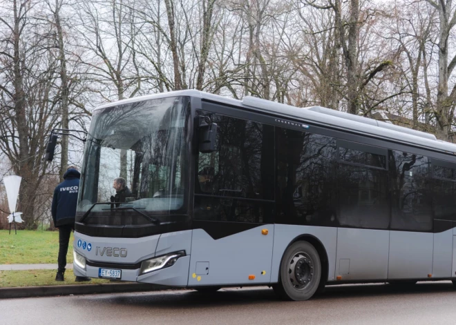 Balvu novada skolēnus turpmāk pārvadās jauns elektroautobuss