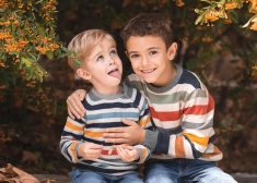 В каком возрасте можно заметить, что ребенок гомосексуален, и какую роль играют гены? Объясняет биолог